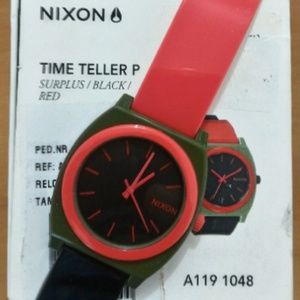 NIXON Time Teller P Watch